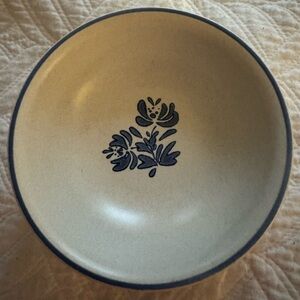 Pfaltzgraff Yorktowne Blue Stoneware Serving Bowl 7.5" Round